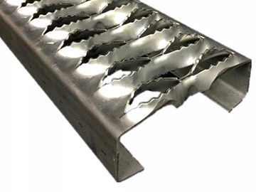 중국 알루미늄과 강철 반대로 미끄럼 금속 판 층계 보행 안전 스트럿 그립 판자 협력 업체